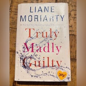 2/$15 💥 Truly Madly Guilty by Liane Moriarty Book